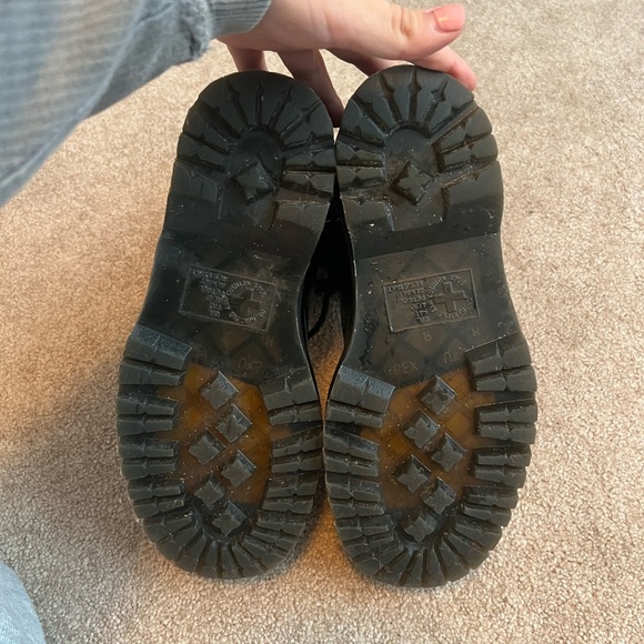 Dr.Marten’s women’s size 7 platform boots - Picture 4 of 6